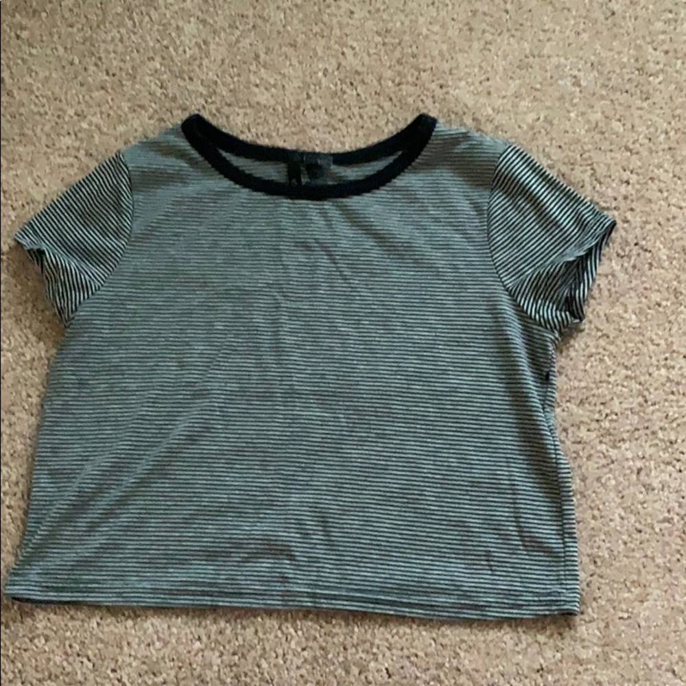 Black and grey stripped crop top